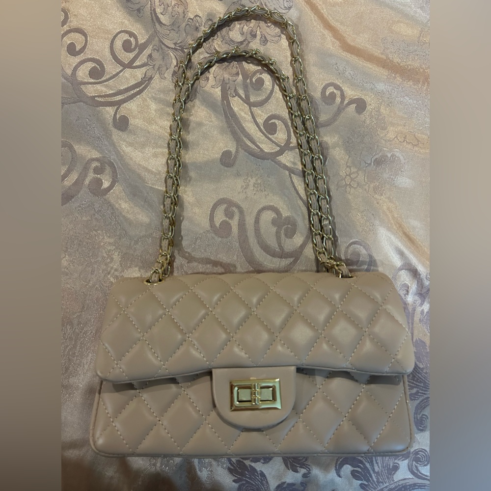 Classic Quilted Chain Purse